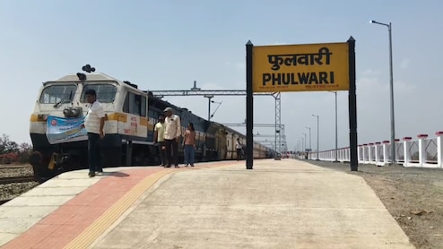 पन्ना में पहली बार दौड़ी ट्रेन, करीब 74 किलोमीटर लंबी सतना-पन्ना रेल परियोजना का काम हुआ पूरा