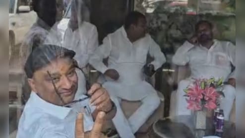 राज्यसभा चुनाव में क्रॉस वोटिंग का डर, विधायक होटल में शिफ्ट, तेजस्वी के साथ इफ्तार के बाद AIMIM ने कहा- फैसला चौंकाएगा