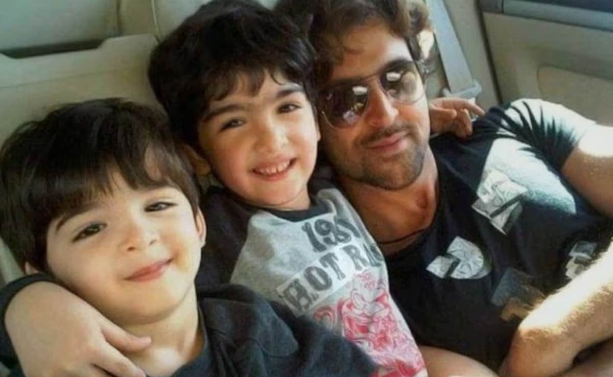 20 साल का हुआ ऋतिक रोशन का बड़ा बेटा, उम्र के इस पड़ाव पर पिता ऋतिक ने बेटे को दी ये नसीहत