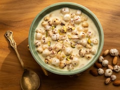 मखाने को दूध में डालकर खाने से क्या होता है? फायदे जानकर आज से शुरू कर देंगे खाना!