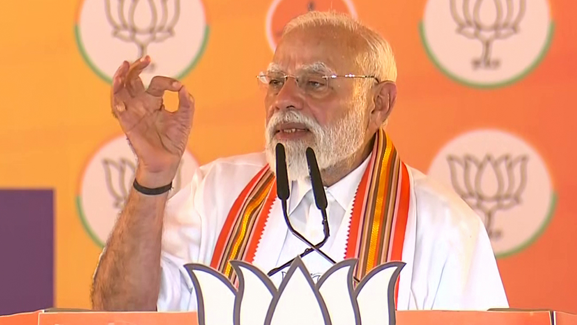 PM Modi's Big Attack On Congress & Left: 'Looting People Of Keralam'