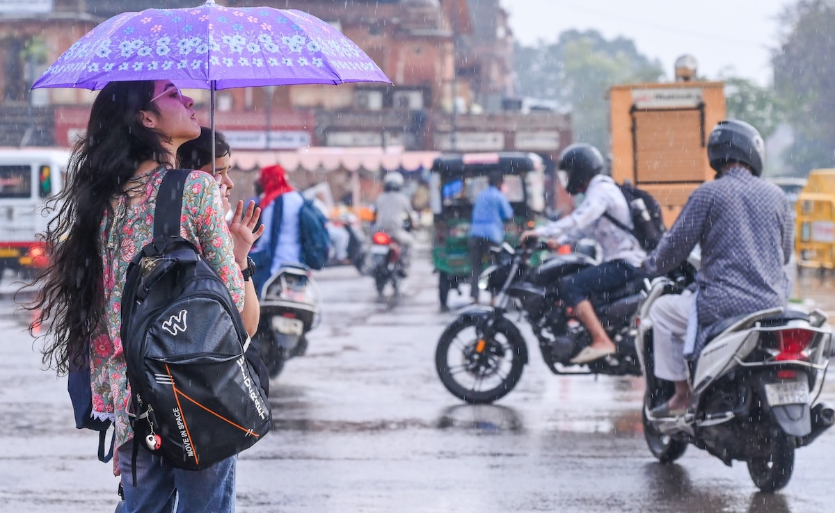 Weather News: दिल्ली NCR में फिर लौटेगी बारिश, दो दिन जमकर बरसेंगे बदरा, यूपी से पंजाब, हरियाणा तक जानें मौसम का हाल