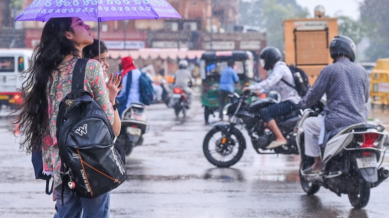 Weather News: दिल्ली NCR में फिर लौटेगी बारिश, दो दिन जमकर बरसेंगे बदरा, यूपी से पंजाब, हरियाणा तक जानें मौसम का हाल&nbsp;