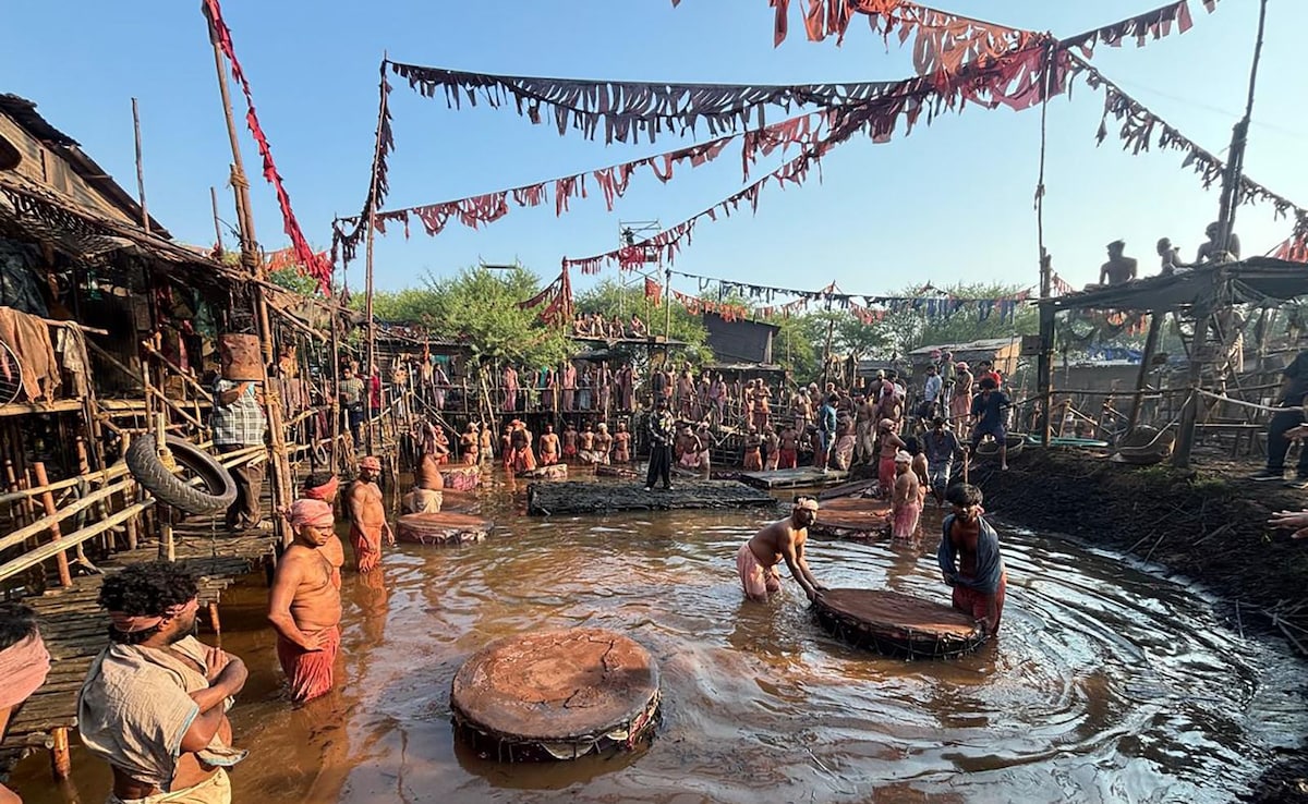 60 घर, 100 टैंकर पानी और 2.5 एकड़ का सेट, 64 लाख व्यूज वाले इस गाने के लिए बनाई गई विशाल झोपड़पट्टी