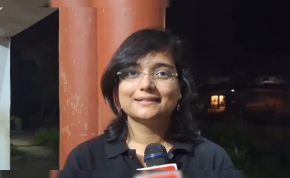 पेशे से डॉक्टर हैं UPSC में 301 रैंक लाने वालीं असली आकांक्षा सिंह, फर्जी दावे पर भी दिया जवाब