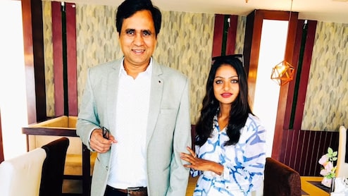 मोनालिसा को केरल में ही क्यों हुआ प्यार? डायरेक्टर को सिर तन से जुदा करने की मिल रही धमकी, किए कई खुलासे