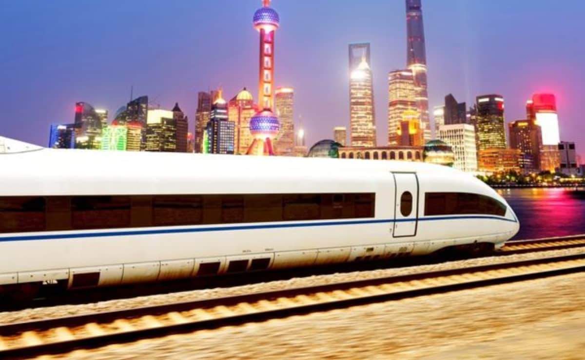 दुनिया की सबसे तेज़ ट्रेन कौन? चीन की मैगलेव या जापान की बुलेट ट्रेन - जानिए असली सच!