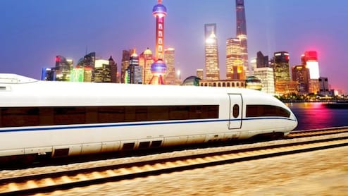 दुनिया की सबसे तेज़ ट्रेन कौन? चीन की मैगलेव या जापान की बुलेट ट्रेन - जानिए असली सच!