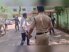 नासिक में 10वीं का पेपर देकर निकले छात्र पर 10-15 युवकों का जानलेवा हमला