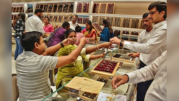 Gold Price Today: Yellow Metal Plunges By Rs 6,000 On MCX After Hawkish Outlook By Fed