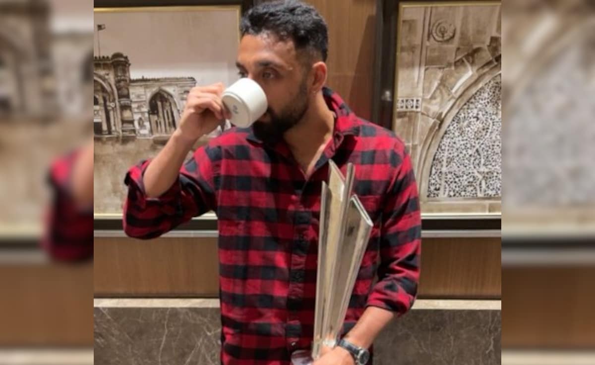 Varun Chakravarthy Mocks Pakistan With Another Tea Cup Photo, Fans In Splits