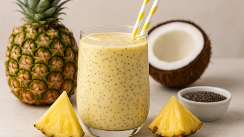 Pineapple Coconut Chia Smoothie Recipe: गर्मियों में पिएं शरीर को ठंडक और एनर्जी देने वाला यह हेल्थ ड्रिंक