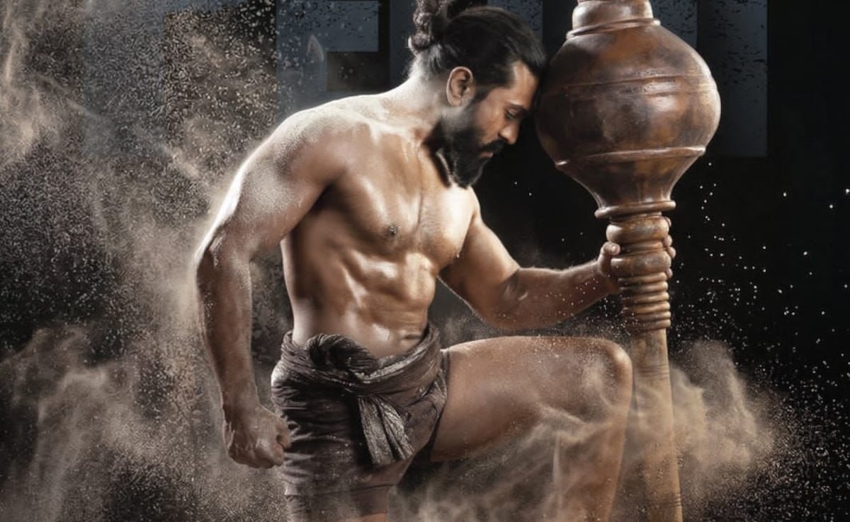 Peddi Pehelwan Glimpse: क्रिकेट का बल्ला घुमाने के बाद अखाड़े में उतरे आरआरआर एक्टर, ट्रांसफॉर्मेशन देख कहेंगे पक्का 1000 करोड़