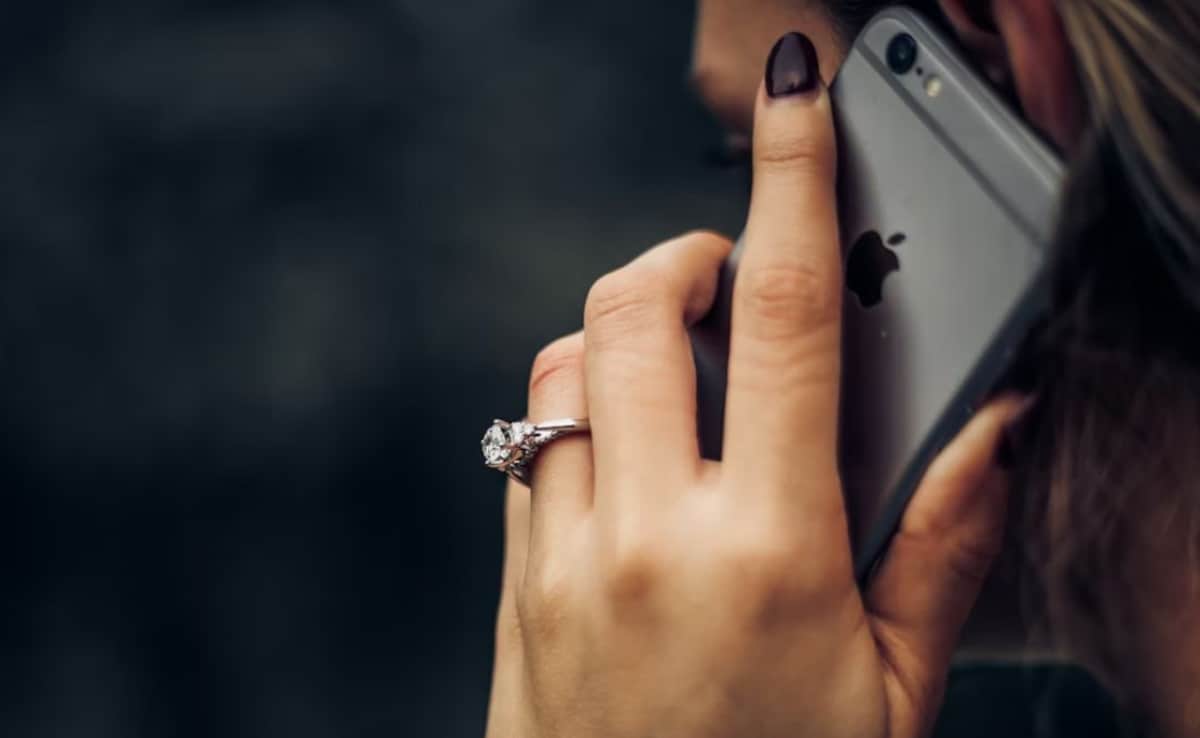 सावधान! अनजान नंबर से आए 'साइलेंट कॉल' तो भूलकर भी न बोलें 'Hello', खाली हो सकता है बैंक खाता