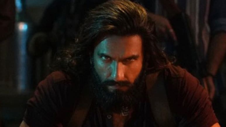 2026 की ईद लूट ले गए धुरंधर रणवीर सिंह, जानें दिवाली 2026 और क्रिसमस 2026 होगा किसके नाम