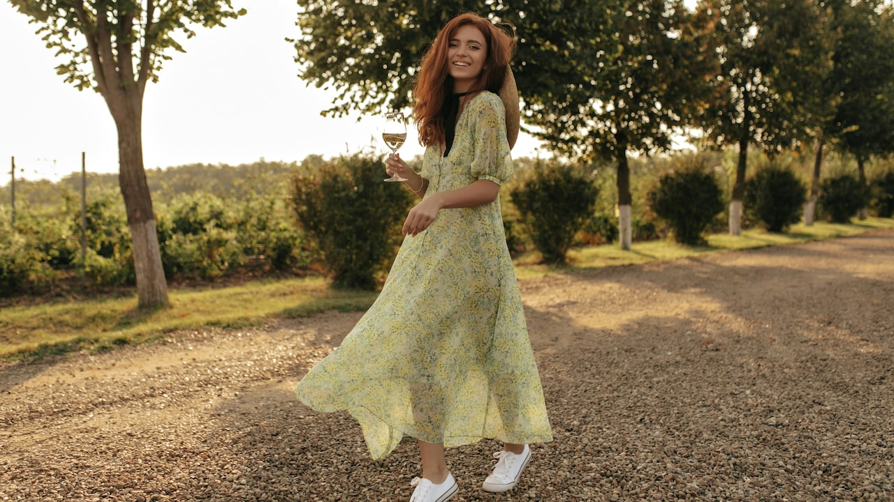How To Wear Flowy Dresses Confidently: 10 Tips To Avoid Windy Moments
