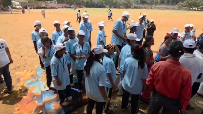 Kalyan News: दिव्यांगांच्या जीवाशी खेळ! डिसेंबरचा सोहळा उन्हाळ्यात उरकण्याचा घाट; कल्याणमध्ये संतापाचा उद्रेक