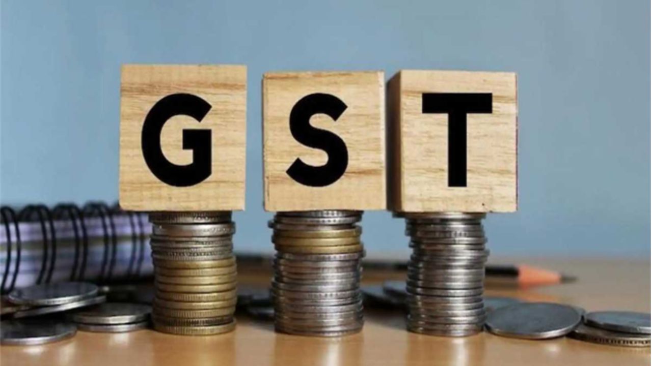 सरकारी खजाने में रिकॉर्ड बढ़ोतरी, अप्रैल में GST कलेक्&zwj;शन 2.42 लाख करोड़ के पार