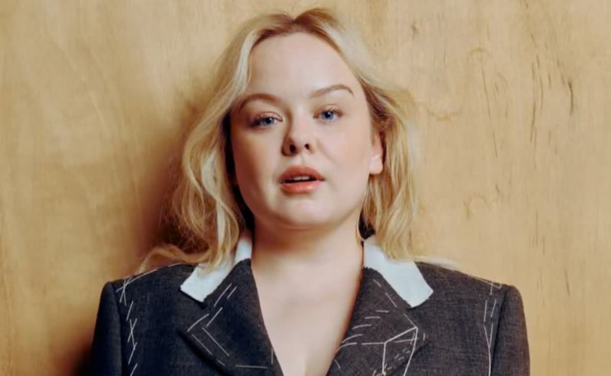 <i>Bridgerton</i> Star Nicola Coughlan Opens Up About A Fan Talking About Her Body: "I Hate This"