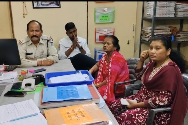 'तुम्हारे गहनों पर काल सवार', बुजुर्ग महिला ने सब-कुछ उतार कर दिया, ठगी का मामला हैरान कर देगा