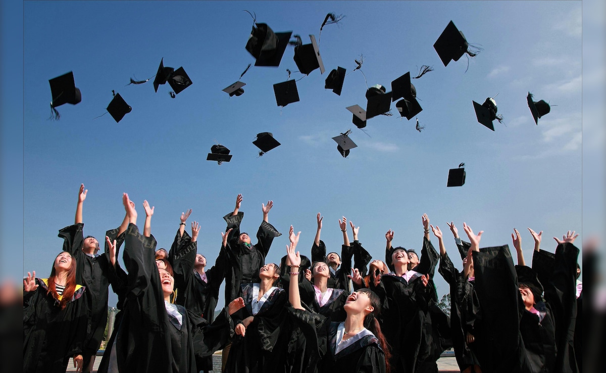 Degrees vs Skills: क्या अब डिग्री की वैल्यू खत्म हो गई है? जानिए क्या है इसपर Expert की असली राय