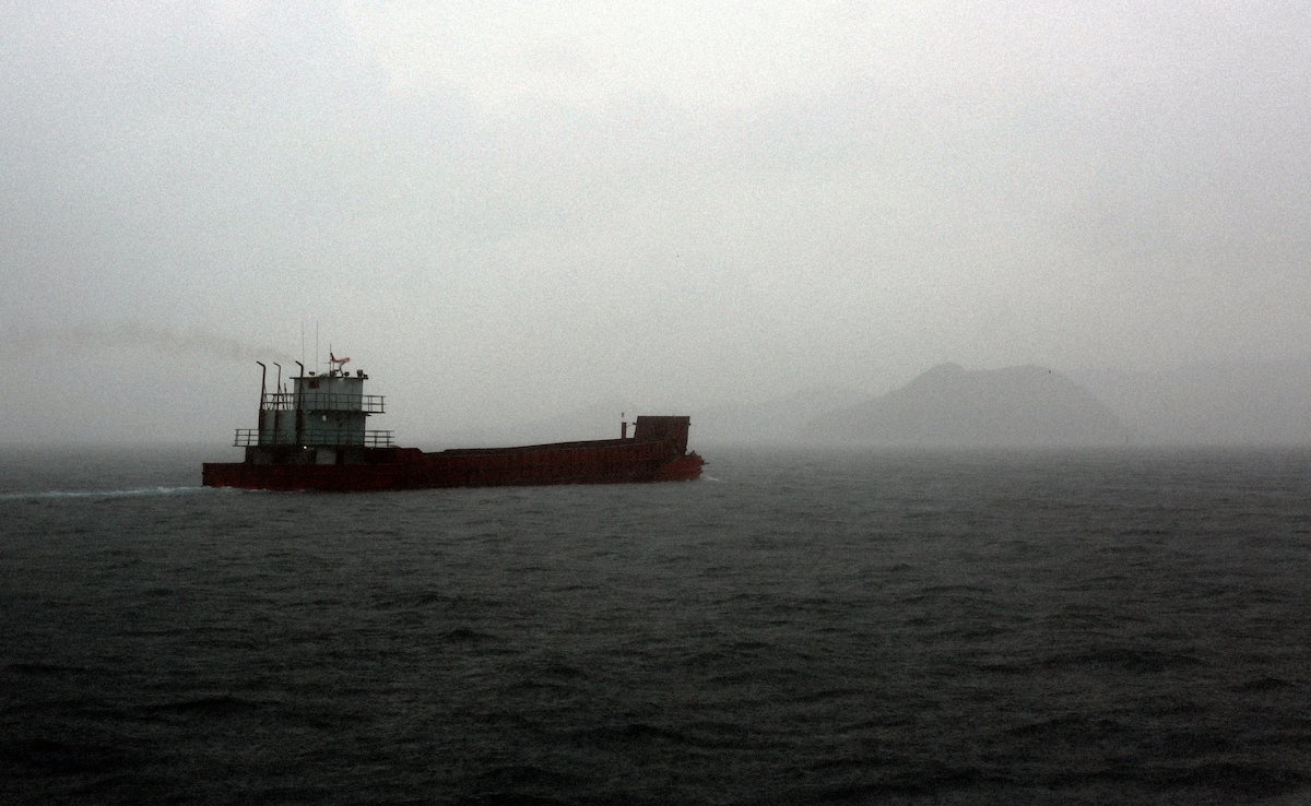 Ships Alter Identification to Chinese Ownership Amid Strait of Hormuz Conflict Disruptions