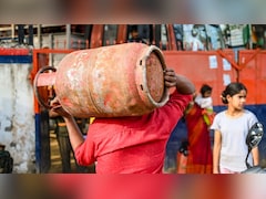 LPG की टेंशन दूर, PNG पर नए नियम, कमर्शियल गैस पर भी राहत... सुबह-सुबह पढ़ें बड़े अपडेट्स