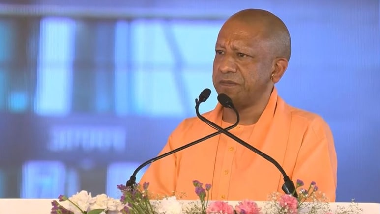 जेवर के किसानों का भी उतना ही योगदान, नोएडा एयरपोर्ट के उद्घाटन पर सीएम योगी ने जमकर की तारीफ