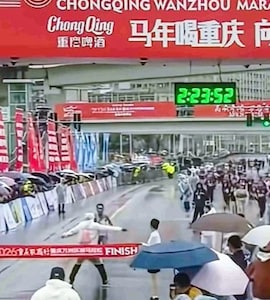 China Suspends Marathon Official Who Blocked Winner At Finish Line