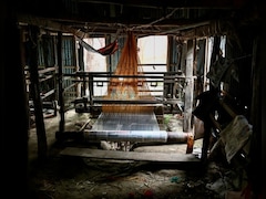 Bangladeshi Sari Weaving Tradition Hangs By A Thread Amid Dip In India Trade