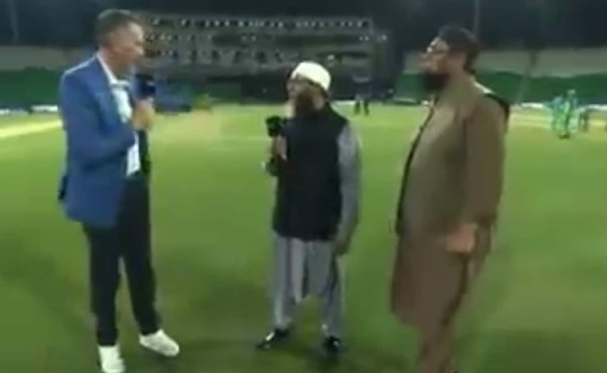 Pakistan Great Slammed For Lack Of Manners After Embarrassing Ex-England Star During PSL Match
