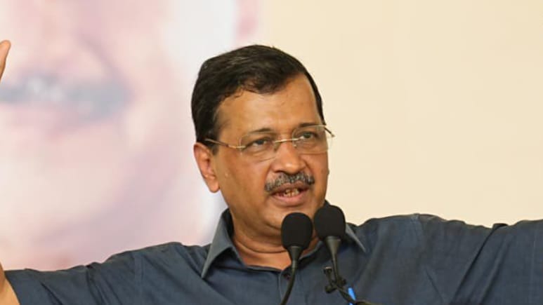 केजरीवाल को लग गई थी बगावत की भनक, राज्यसभा सांसदों को रोकने की कोशिश भी की लेकिन तब तक खेला हो चुका था