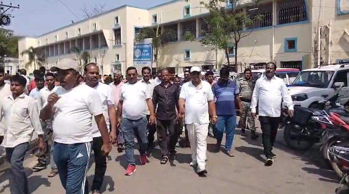 हजारीबाग में घटना के बाद इलाके में तनाव हजारीबाग में घटना के बाद इलाके में तनाव