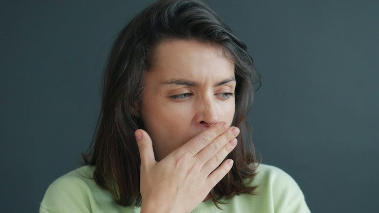 सामने वाला ले जम्हाई और आपको भी आ जाए उबासी? जानिए दिमाग के इस अजीब लेकिन दिलचस्प कनेक्शन का सच