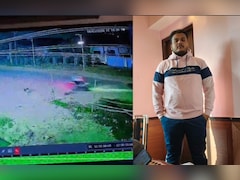 हाजीपुर में कुत्ते को बचाने की कोशिश में फिसली बाइक, युवक की मौत, घटना CCTV में कैद