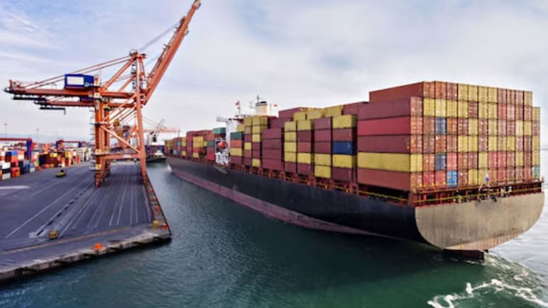 Gulf War Effect: कृषी निर्यातीला युद्धाची धग! केळी- कांद्याचे 1000 कंटेनर अडकले; बळीराजा अडचणीत