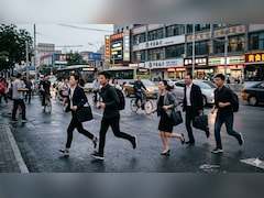 50 किमी की दौड़ लगाओ, दोगुनी सैलरी घर ले जाओ...चीन की कंपनी ने दिया गजब का ऑफर