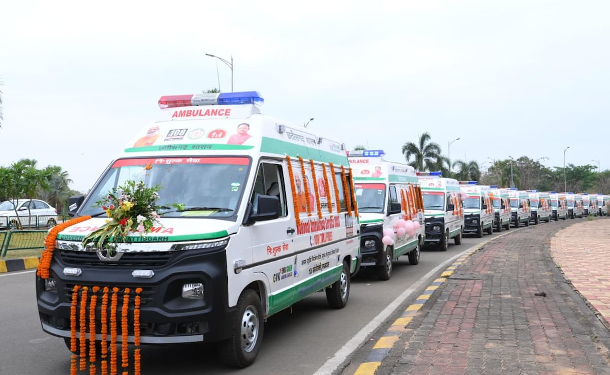 छत्तीसगढ़ को 370 नई एम्बुलेंस, CM साय ने दिखाई हरी झंडी; शहर में 15 और गांव में 30 मिनट में पहुंचेगी 108 सेवा