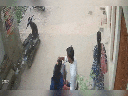 गाड़ी रोकी, लड़की की मांग भरी और फिर बैठाकर ले गया... रोहतास में सरेआम सड़क पर हुई 'शादी'; वीडियो वायरल