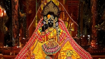 Rang Panchami 2026: संतान प्राप्ति की इच्छा पूर्ति के लिए महिलाएं रखती हैं रंग पंचमी का व्रत, जानिए महत्व