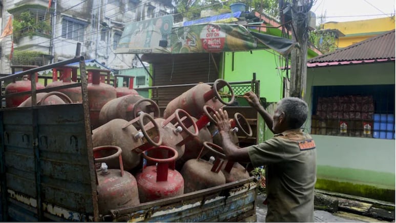 ईरान-इजरायल जंग लंबी चली तो भारत में खत्म हो सकती है कुकिंग गैस! क्या खाली हो जाएंगे सिलेंडर?