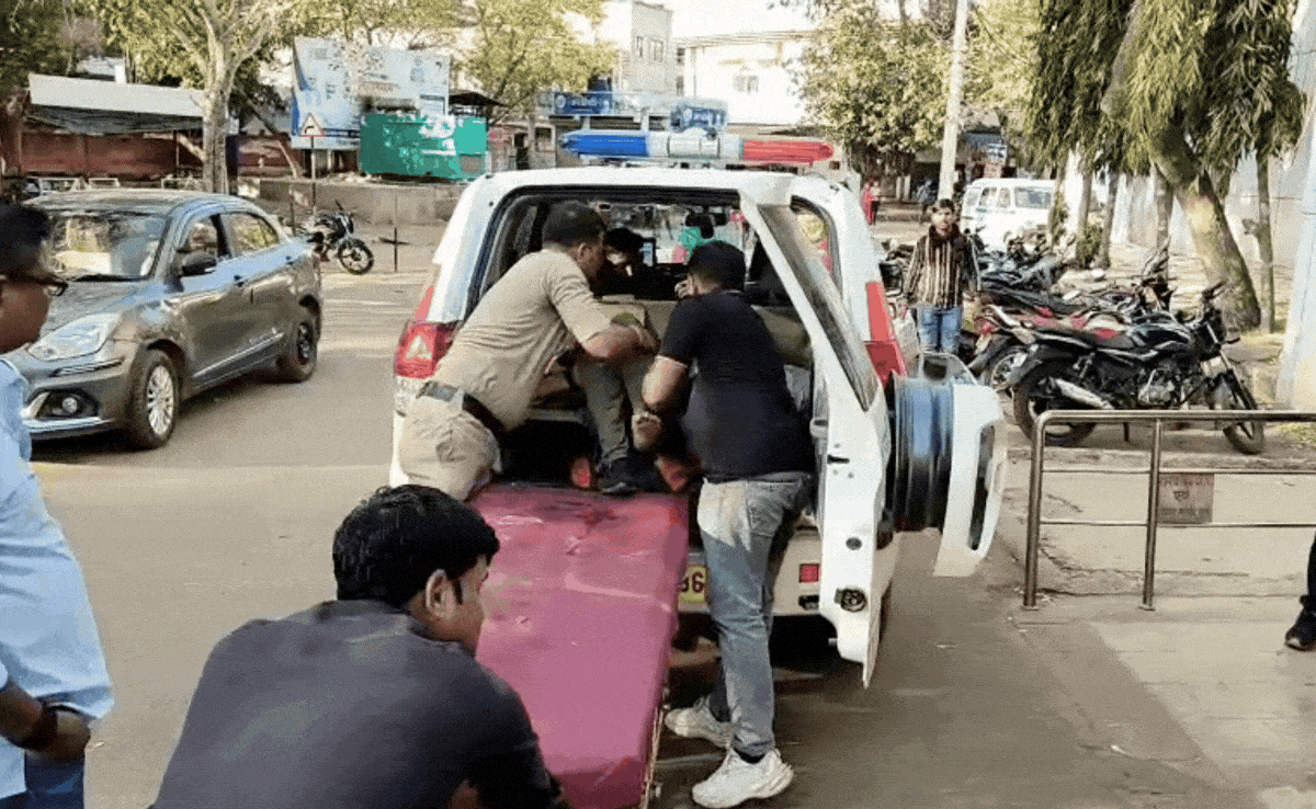 Hit and Run: नया ट्रैक्टर खरीदने का सपना रह गया अधूरा, अज्ञात वाहन ने रौंदा, पिता, सात साल के बेटे समेत तीन की मौत