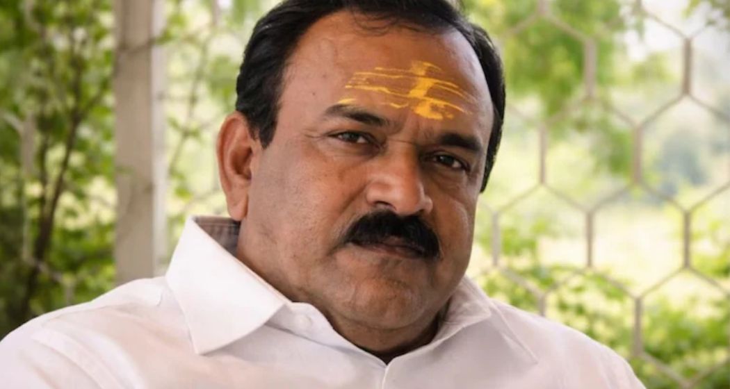 सुसाइड नोट में नाम होने के बाद भी मिली थी क्लीन चिट... ढोंगी बाबा अशोक खरात की एक और काली करतूत आई सामने