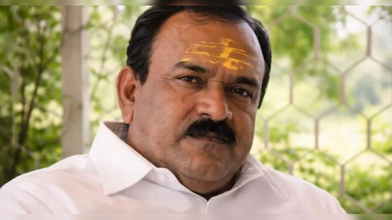 नासिक के &lsquo;ढोंगी बाबा&rsquo; अशोक खरात पर ED की कार्रवाई, मनी लॉन्ड्रिंग एंगल से जांच शुरू