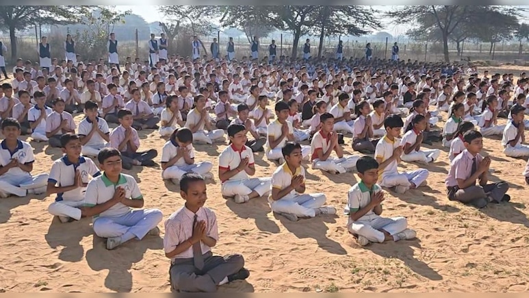 टी-20 वर्ल्ड कप में भारत की जीत के ल&zwj;िए 5 सौ बच्&zwj;चों ने क&zwj;िया हनुमान चालीसा पाठ, हनुमानजी से की प्रार्थना