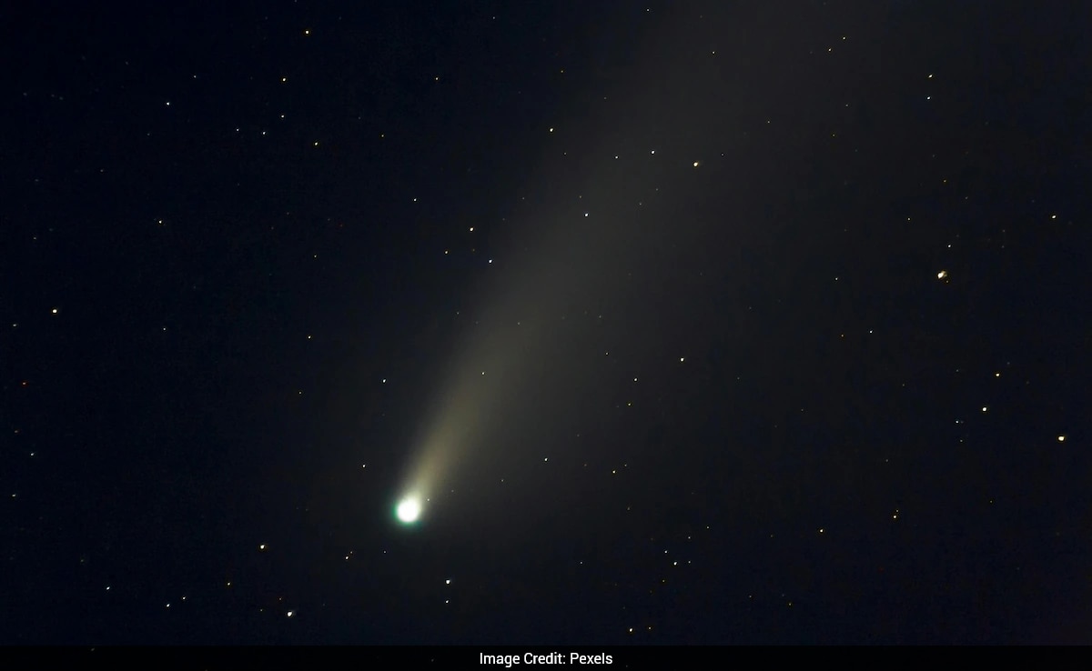 Astronomers Detect Exceptionally High "Alcohol" Levels In Interstellar Comet 3I/ATLAS