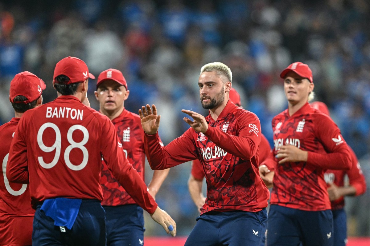 'Ball-Tampering Should Be Legal': Ex-England Star Drops Big Bombshell