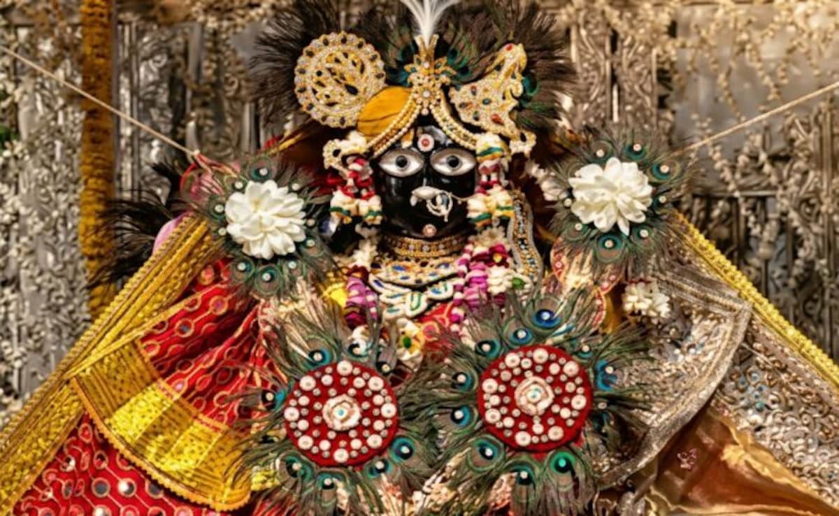 बांके बिहारी मंदिर विवाद पर सुप्रीम कोर्ट सख्त, कहा‑ मौजूदा व्यवस्थाओं में कोई बदलाव नहीं होगा