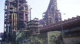 Swadesh Metallics Plant Accident:  स्वदेश मेटालिक प्लांट में बड़ा हादसा, 30 फीट ऊंचाई से गिरकर मजदूर की मौत, एक घायल