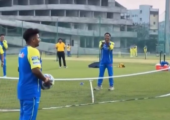 Watch: Dhoni's Reaction As Sarfaraz Makes Error During CSK's Practice Session